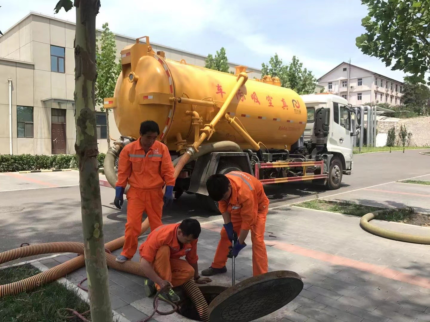 灵川化粪池清理与5-8吨吸粪车施工效率分析